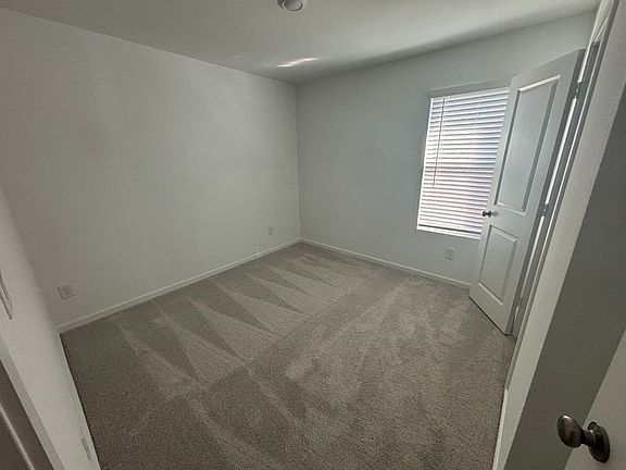 3rd image of 1826 Sanderling St