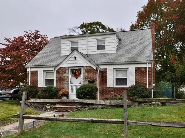 241 Henley Ave, New Milford Boro, NJ 07646