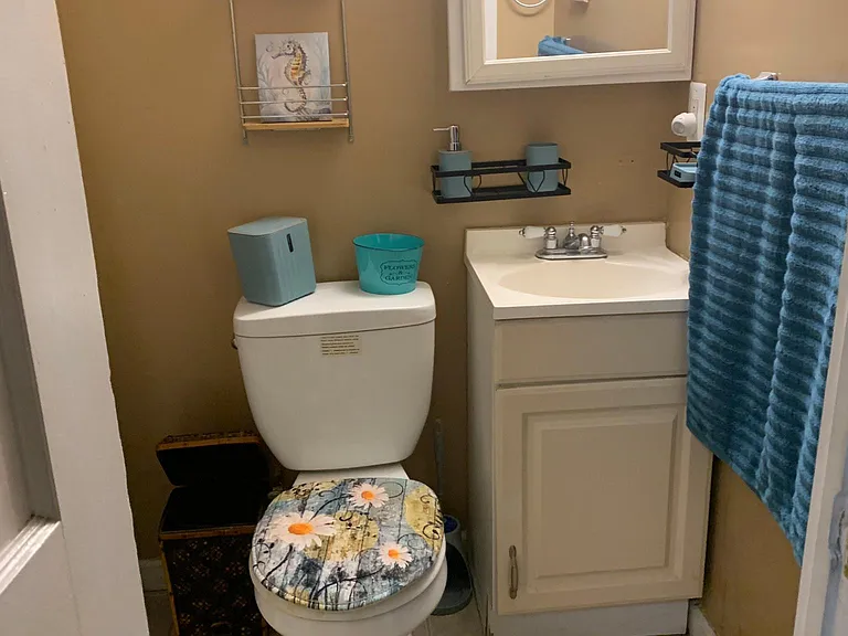 Full Bathroom