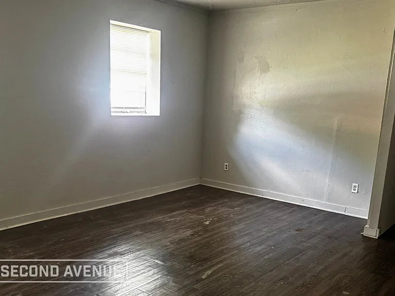 10212 N Military Ave — Photo 11