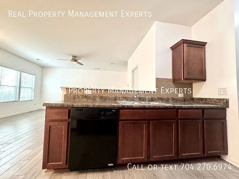 9851 Hanberry Blvd — Photo 4