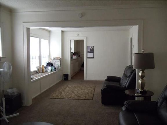 2nd image of 1432 E 49th Ter