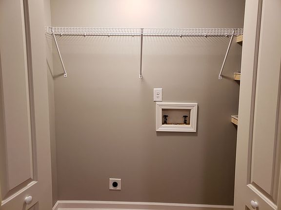 3rd image of 780 E Northfield Blvd APT D3