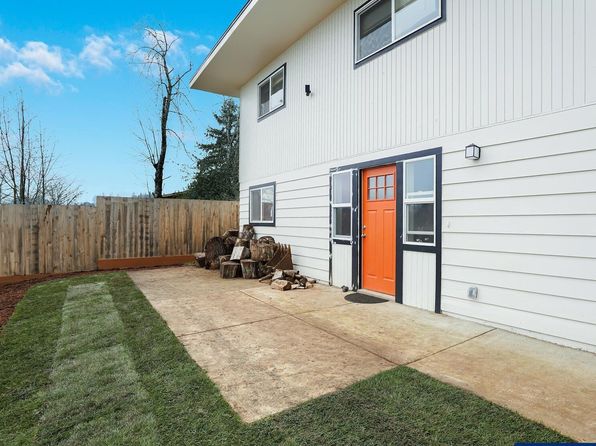 salem-oregon-2052853867 picture