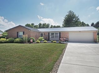 703 Robindale Dr, Waynesville, OH 45068