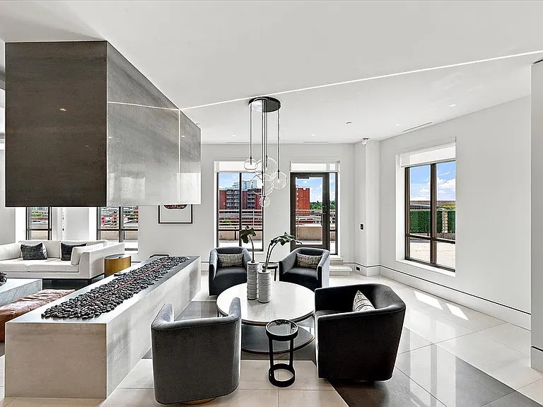 34901 Woodward Ave #5 — Photo 11