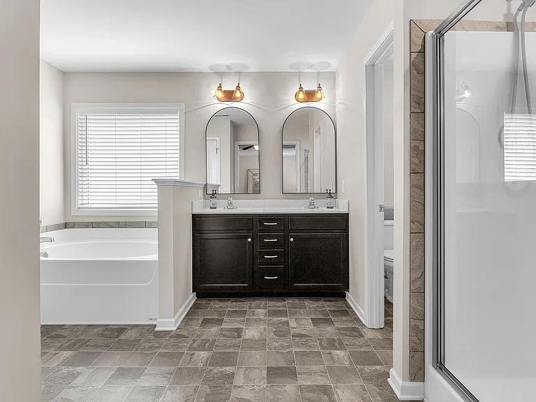 405 Belhaven Ct — Photo 48