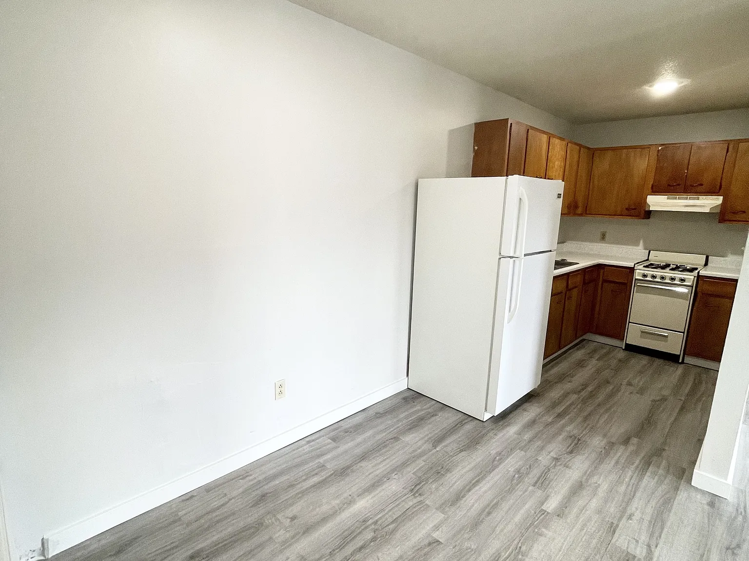 1740 Shawnee Drive - A — Photo 2