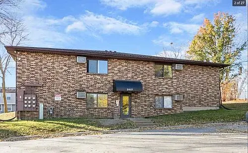 2437 Petsel Pl Photo 1