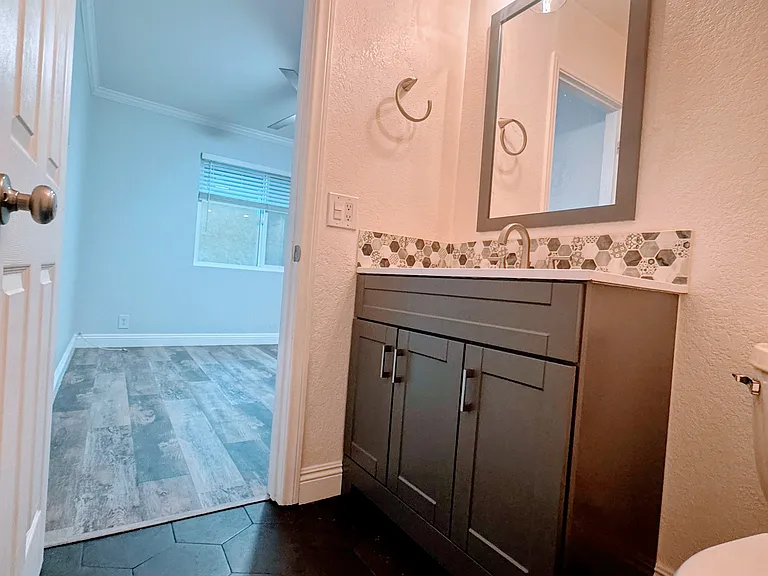 9903 Cedar St #4 — Photo 5