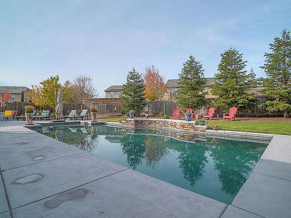3rd image of 125 Wellspring Ct