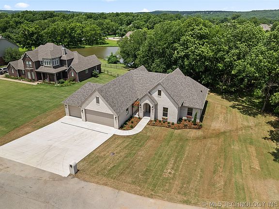 4th image of 606 S Tallchief Ave