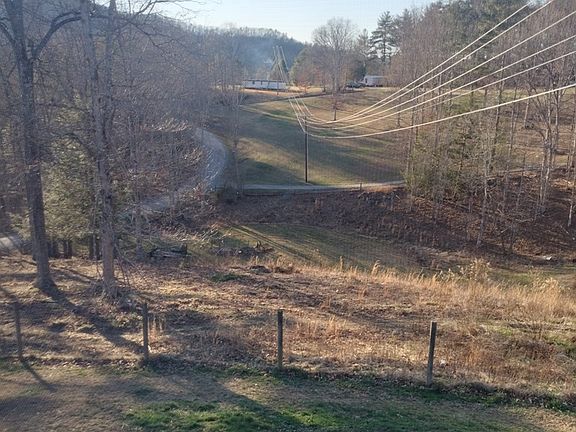 3rd image of 2840 Brush Creek Falls Rd