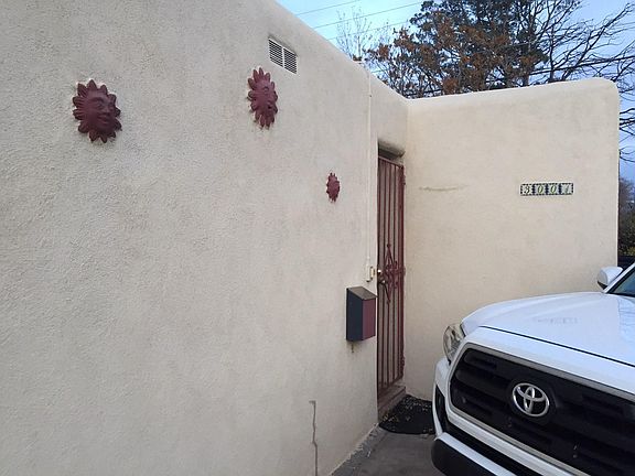 5th image of 300 Hermosa Dr NE #B