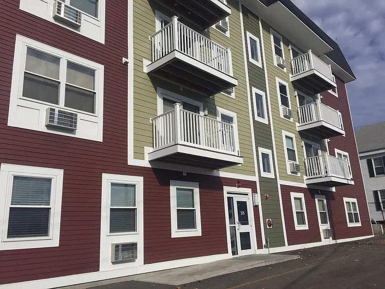 275 W Main St #14 — Photo 5