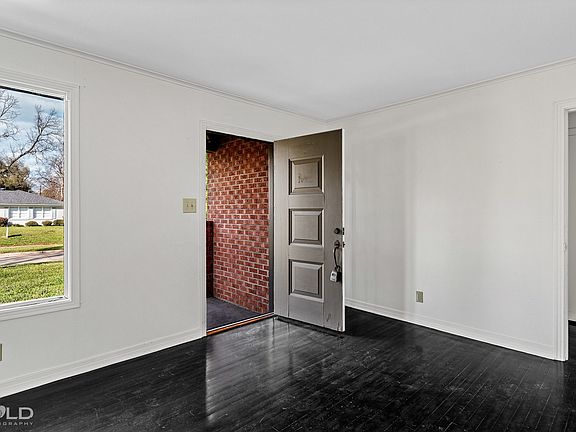 4th image of 159 Kayla St