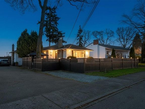 2nd image of 727 Porter Rd