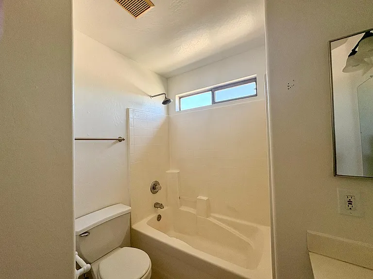 326 N Pioneer St — Photo 27