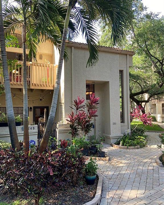 1st image of 251 Los Prados Dr