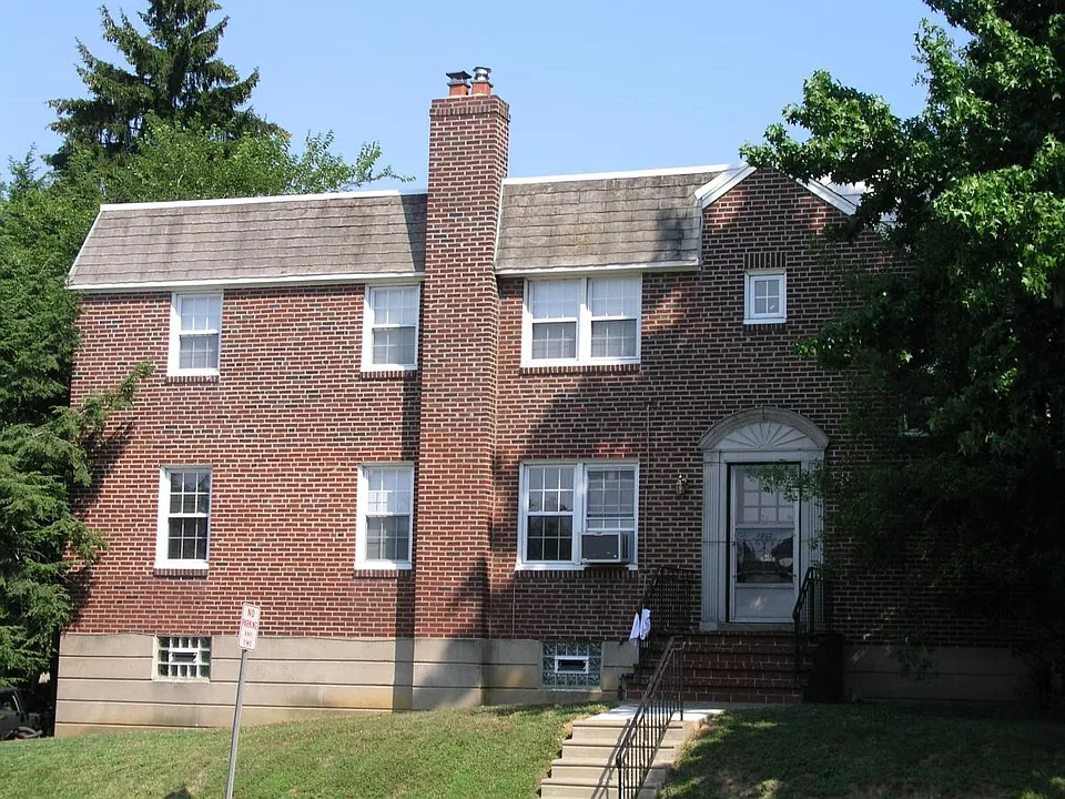 2 Rock Glen Rd #2
