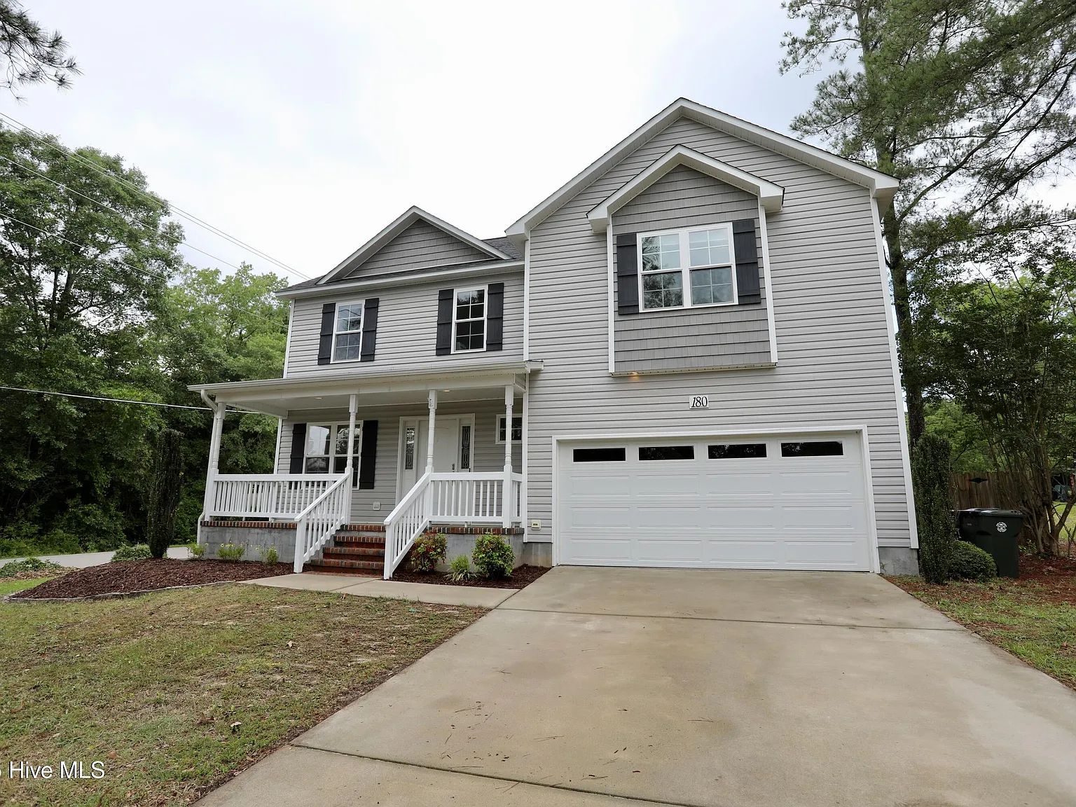 4 bed, 2.5 bath, $2,550 — Photo 4