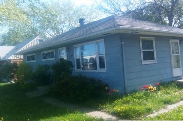 1st image of 2544 Fairview Ave N