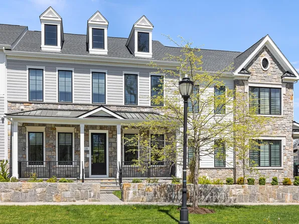 21 Wallace Way, Chappaqua, NY 10514