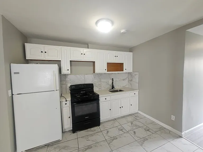 652 S 11th St #2 — Photo 7