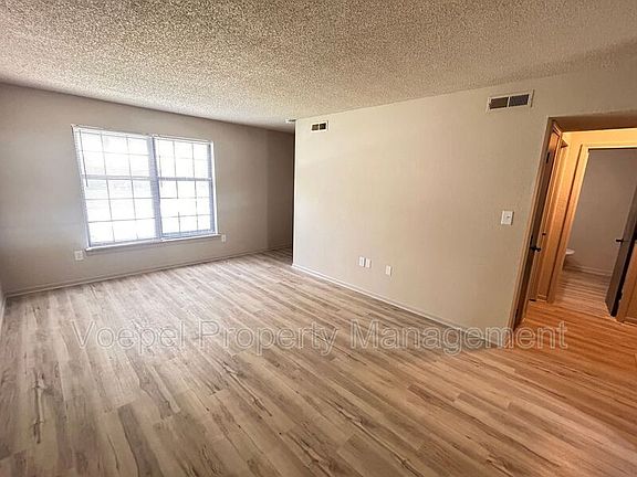 5th image of 3302 NW Mill Dr
