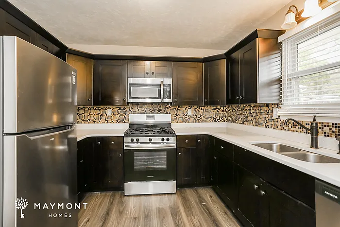 8 Silverwood Dr — Photo 7