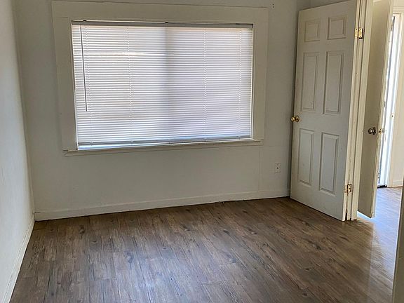 4th image of 417 N Green St