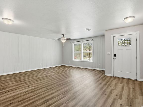 4th image of 246 S West End