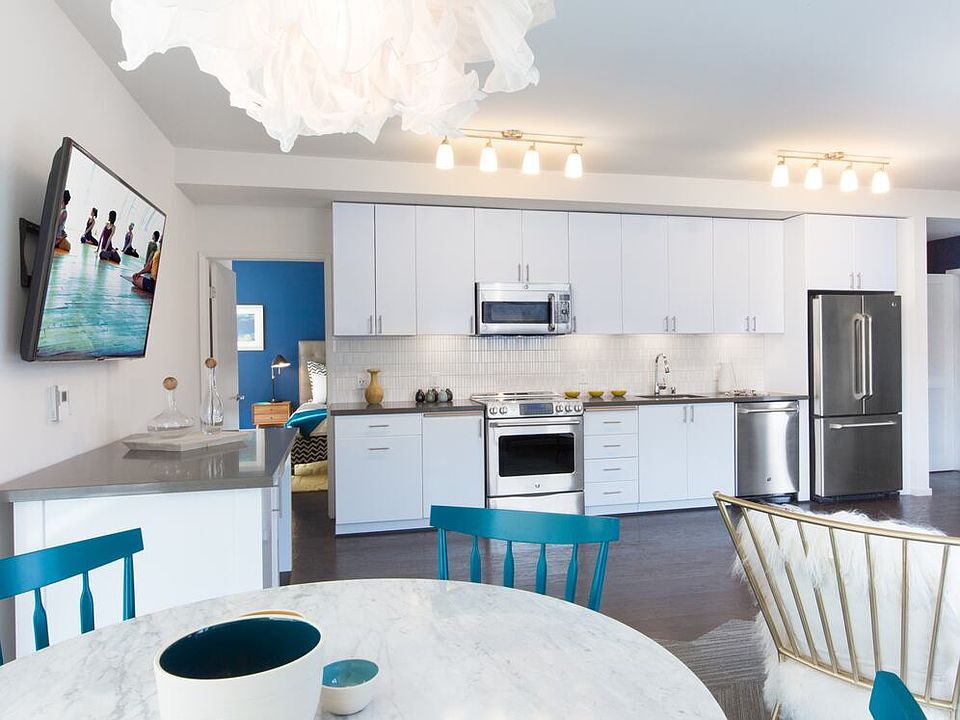 Signature Two Bedroom Kitchen