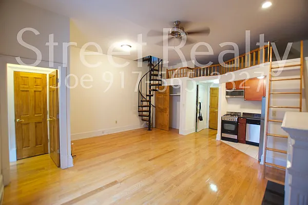 Rented by Street Realty Brokerage LLC | media 18