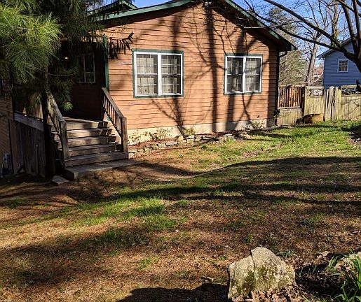 2nd image of 918 Tebeau Dr