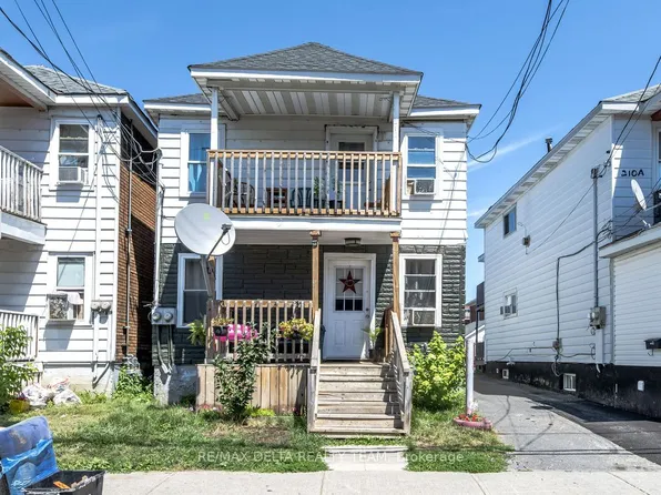 212 McConnell Ave, Cornwall, ON K6H 4L3