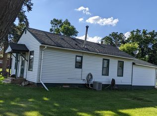 105 2nd Ave E, Lisbon, ND 58054