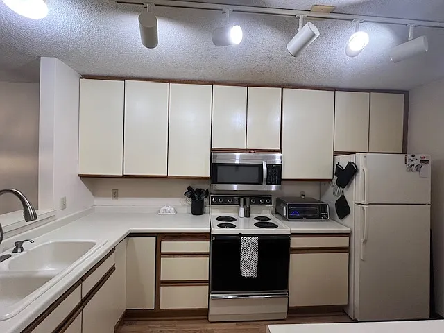 7610 York Ave S #3204 — Photo 7