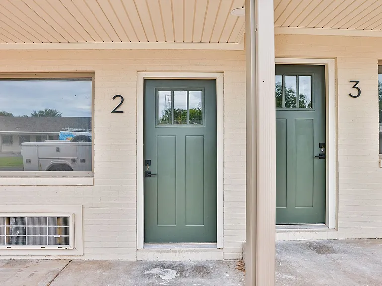 551 Elm St #2 — Photo 3