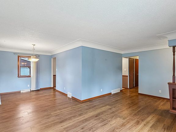 4th image of 3917 Merced St