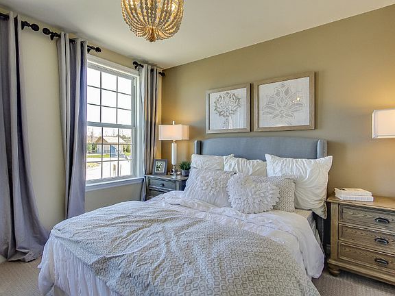 Guest bedroom