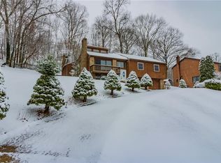 163 Oakdale Dr, Zelienople, PA