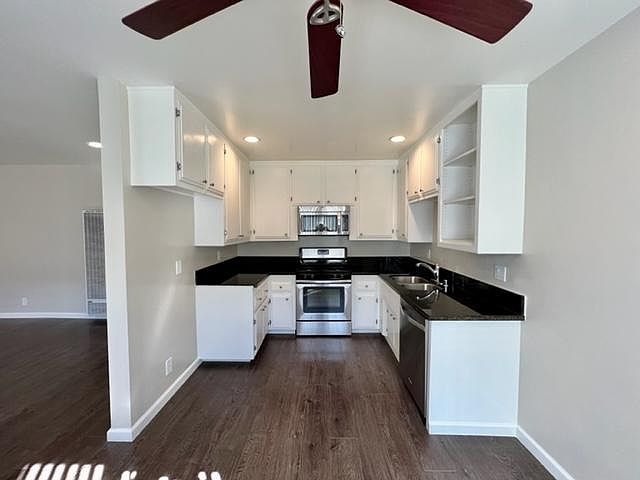 1st image of 580 N Los Robles Ave APT 4