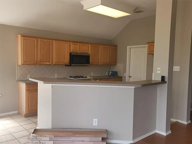11203 Newberry Dr — Photo 20