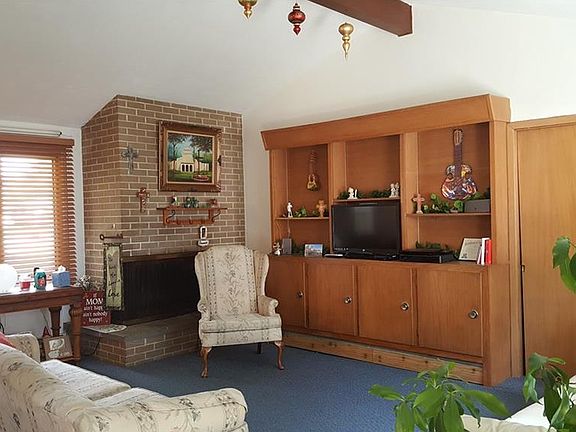3rd image of 4223 Edgewood Dr
