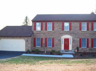 34 Golfview Ln, Reading, PA 19606