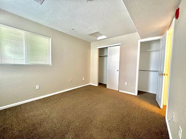 960 S Dawson Way #20 — Photo 8