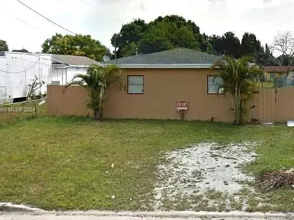 712 N 20th St, Fort Pierce, FL 34950