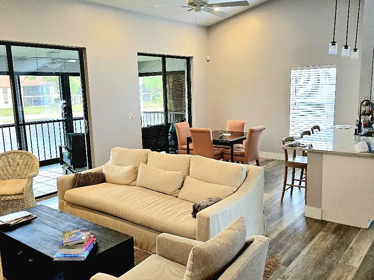 10367 S Circle Lake Dr #202 — Photo 7