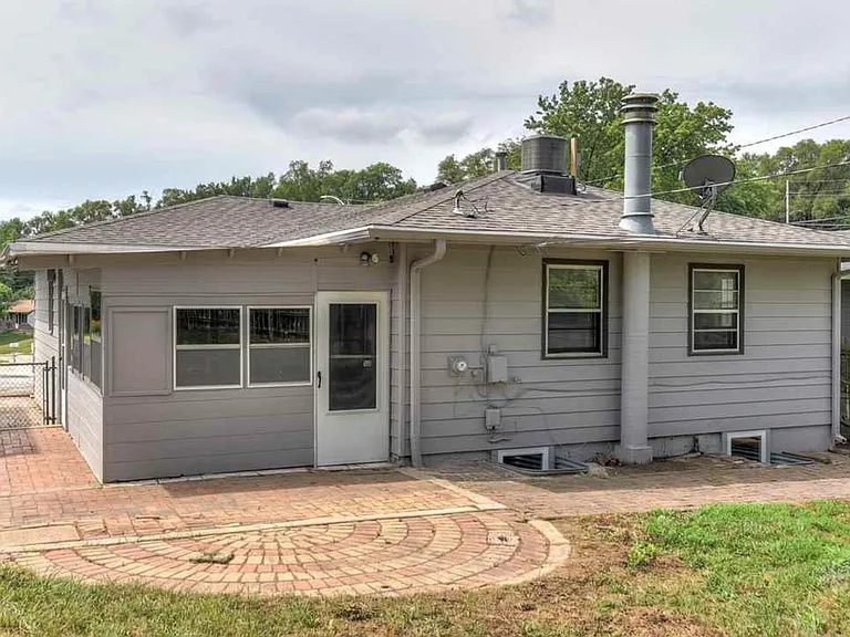 4706 Kansas Ave — Photo 18